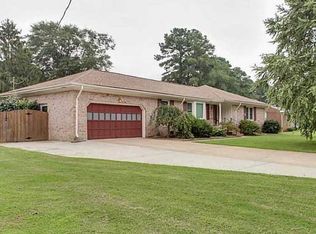 2707 Meadow Dr W, Chesapeake, VA 23321