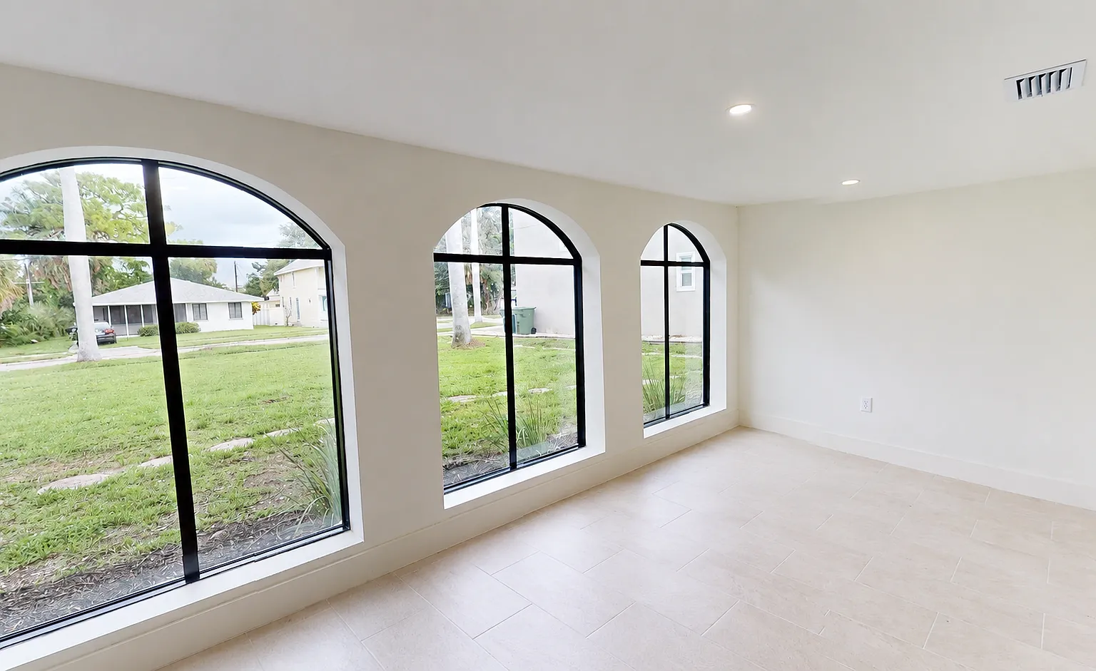 2 bed, 1060 sqft, $2,300 — Photo 4