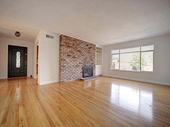 3rd image of 5488 Taft Dr