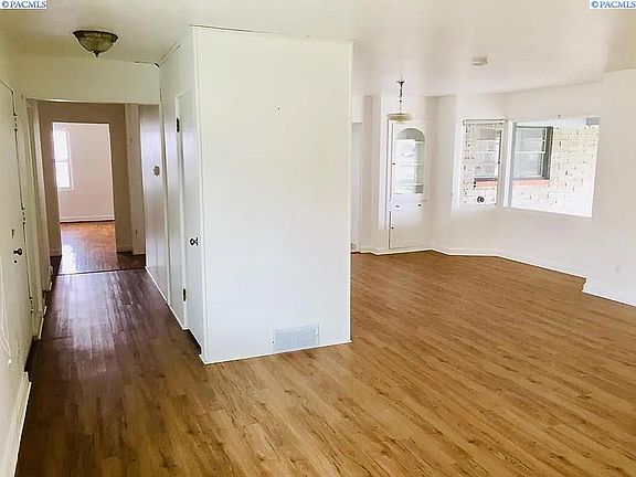 5th image of 408 N Volland St