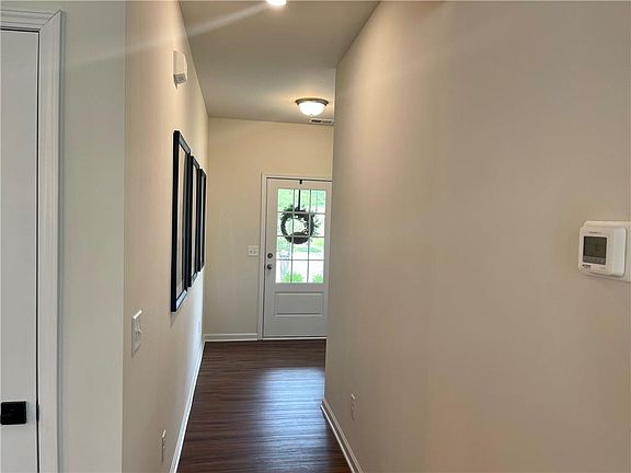 2nd image of 210 Jordan Dr