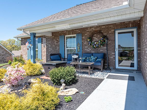3rd image of 1609 Millstone Dr