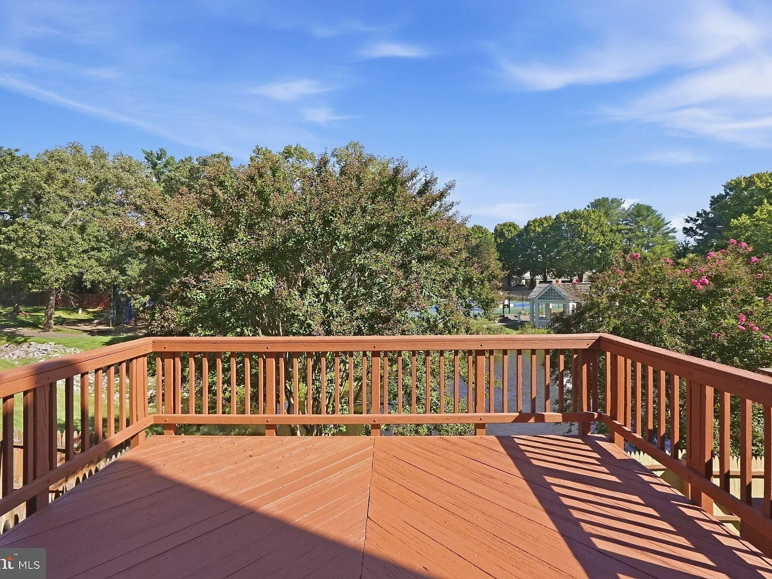 3 bed, 3.5 bath, 1822 sqft, $3,200 — Photo 2
