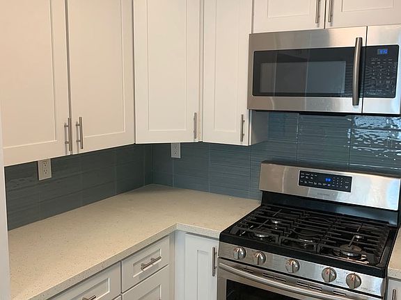 5th image of 9721 Graham St APT 10