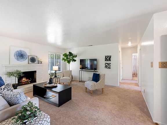 4th image of 4416 Rockwood Avenue