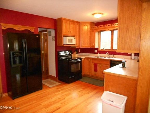 3rd image of 48660 Carmine Ct