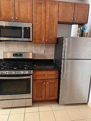 2nd image of 100 Fort Washington Ave APT 3