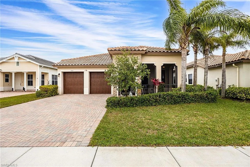 3 bed, 2.5 bath, 2104 sqft, $2,700 — Photo 1