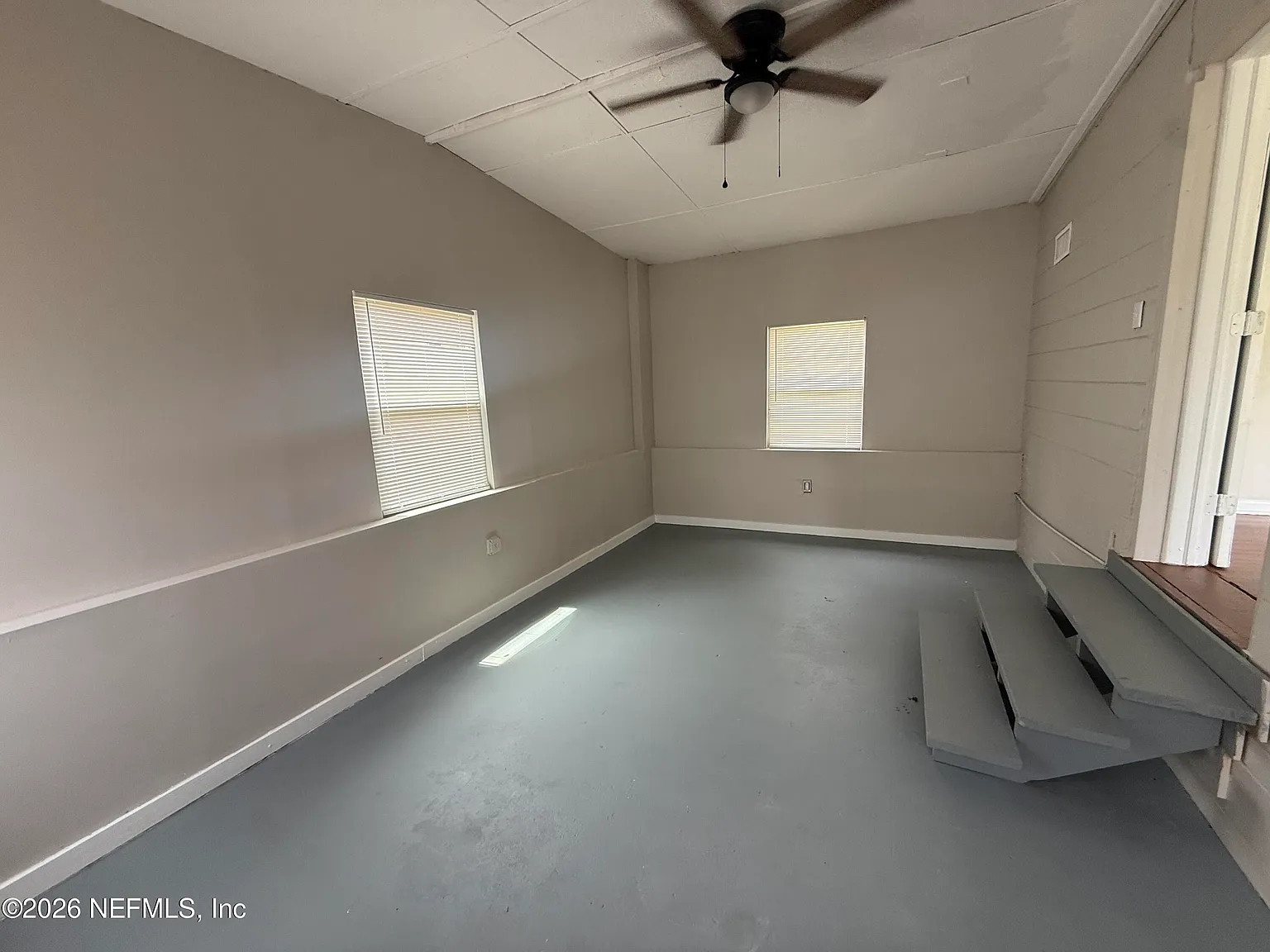 3 bed, 1.0 bath, 1068 sqft, $1,150 — Photo 3