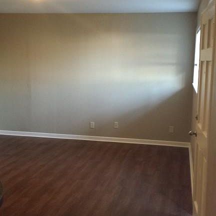 5th image of 408 Center St
