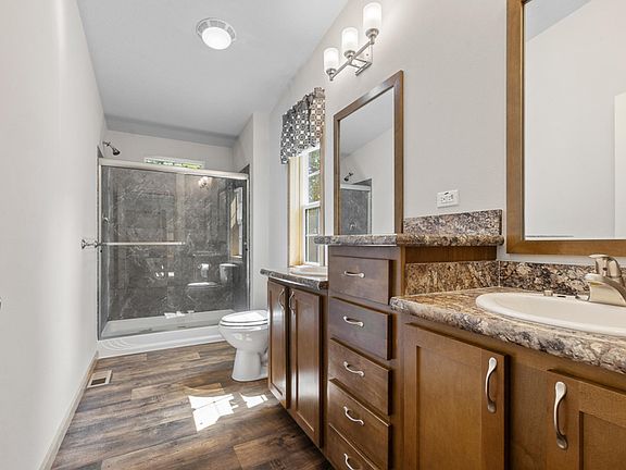 4th image of 3583 Pine Ridge Rd