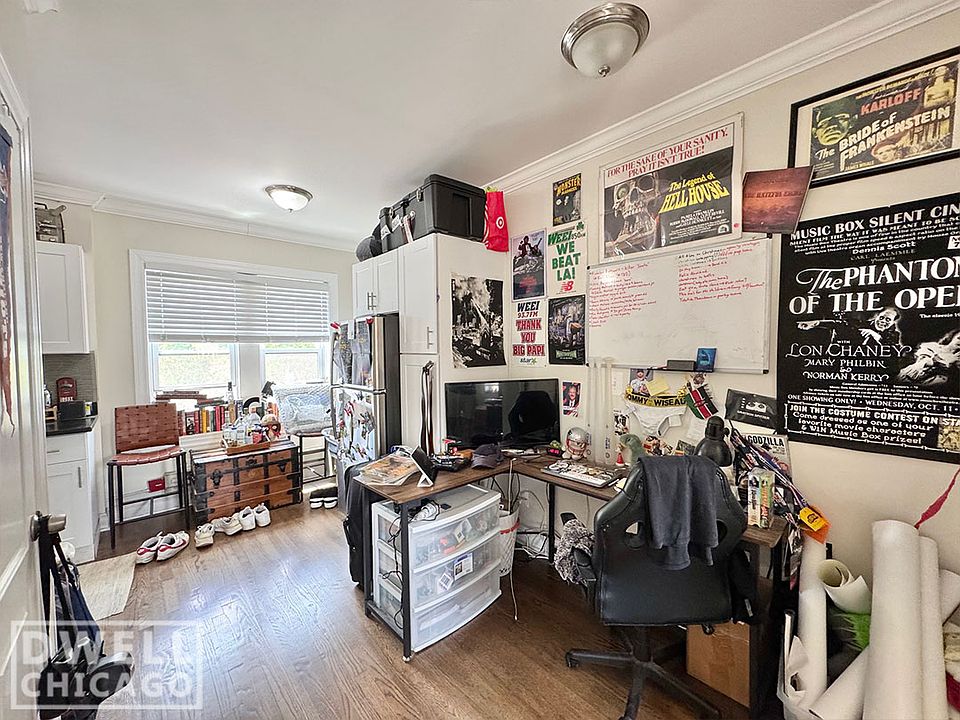 1st image of 3815 N Greenview Ave #3817-3W