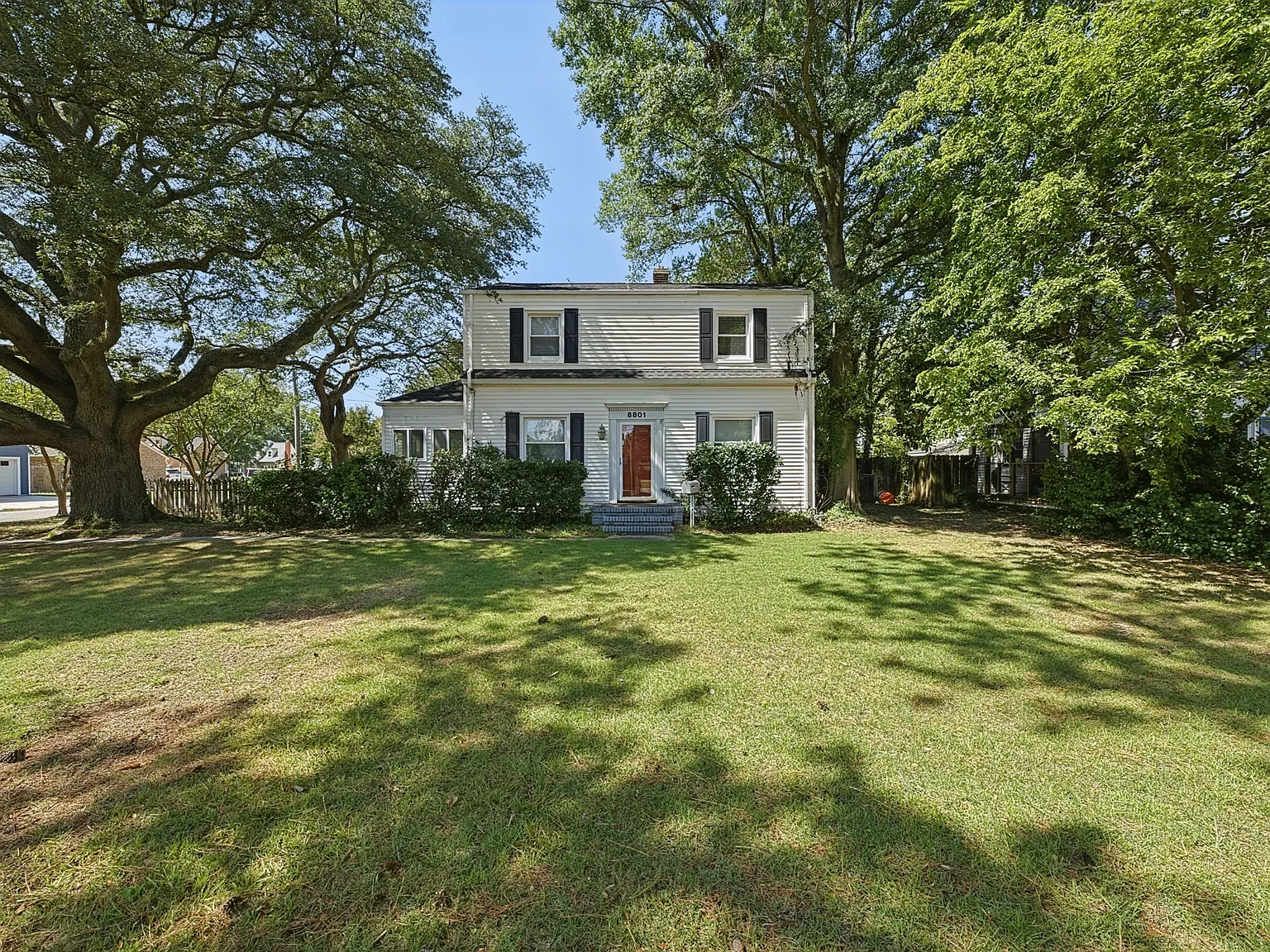3 bed, 1.5 bath, 1700 sqft, $2,500 — Photo 4