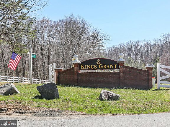 2nd image of 195 King Henry Ct