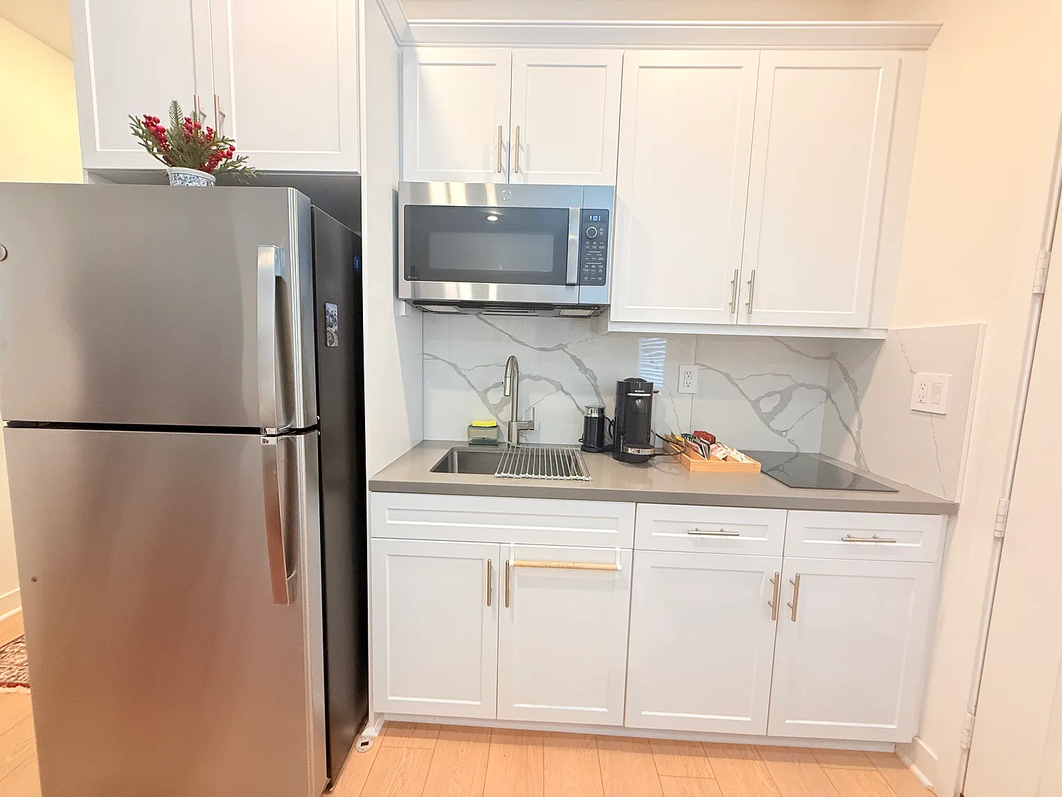 1 bed, 550 sqft, $1,999 — Photo 4