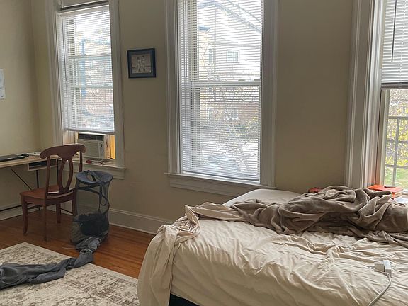 3rd image of 2413 Ohio Ave APT 2
