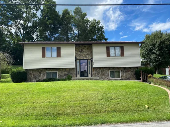 527 Old Stage Rd, Chilhowie, VA 24319