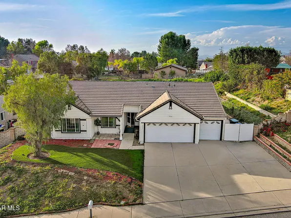 221 Hazelridge Ct, Simi Valley, CA 93065