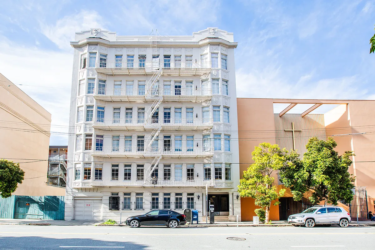 Building Photo - 250 Fell