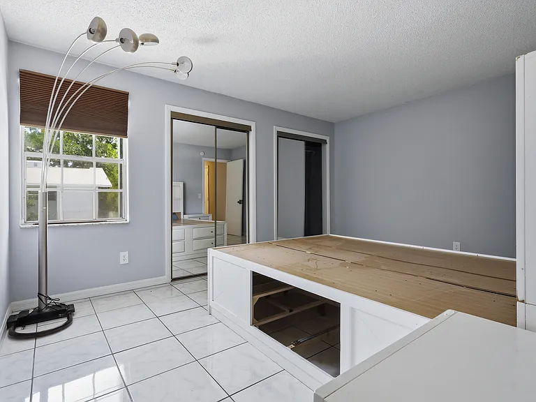 3801 N Oak Dr #A72 — Photo 24