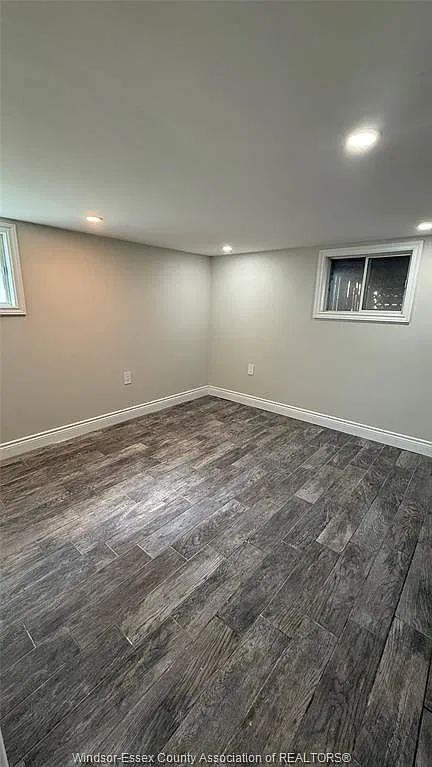 5 bed, $1,350 — Photo 4