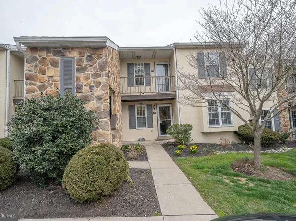 258 Valley Stream Ln, Wayne, PA 19087
