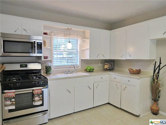 5th image of 753 San Antonio Ave