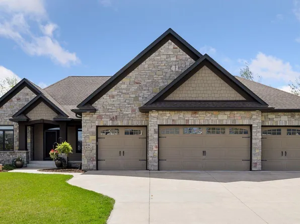 6312 Red Fox Rd, Lino Lakes, MN 55014