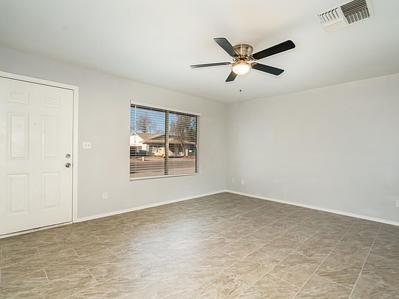 4th image of 1329 W Hononegh Dr