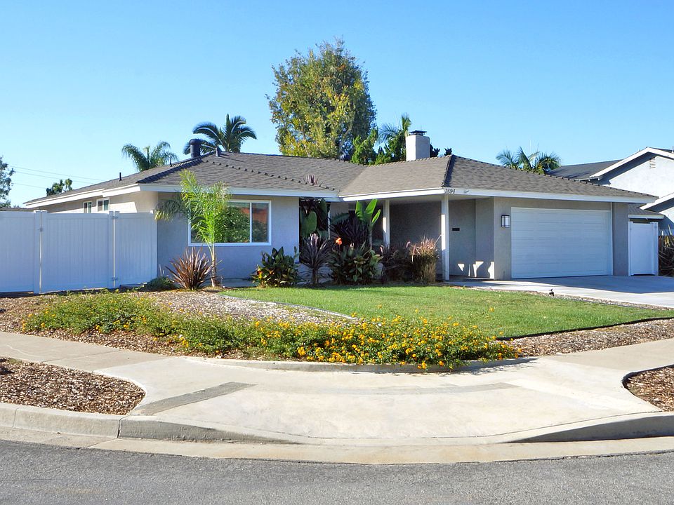 STOP THE CAR Let's go inside