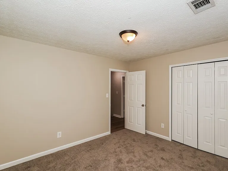 5599 Rock Shoals Way — Photo 13