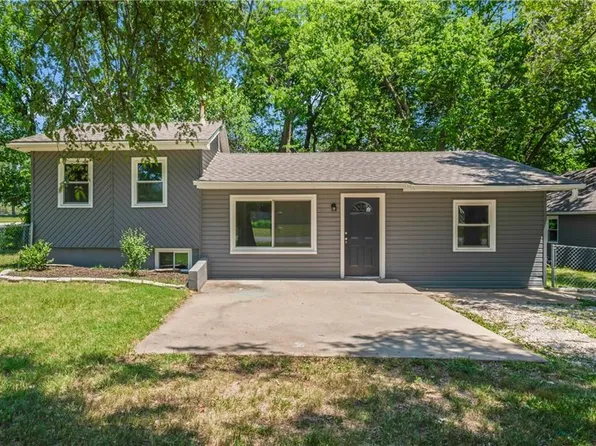 15501 Vicie Ave, Belton, MO 64012