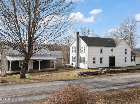 700 Mettacahonts Road, Accord, NY 12404