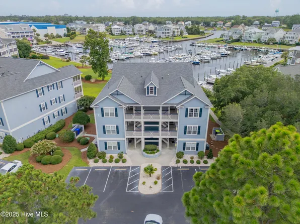 2555 St James Drive SE #104, Southport, NC 28461