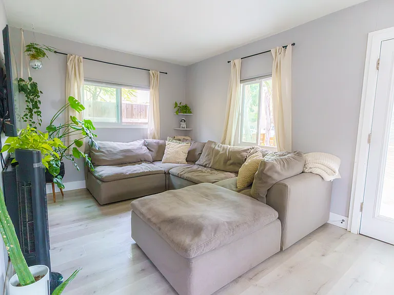 4336 Wilson Ave — Photo 7