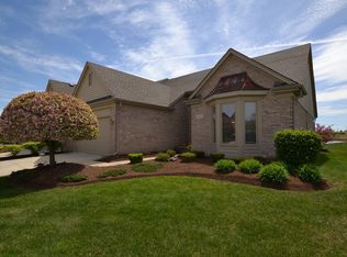 20472 Columbia Dr, Macomb, MI 48044