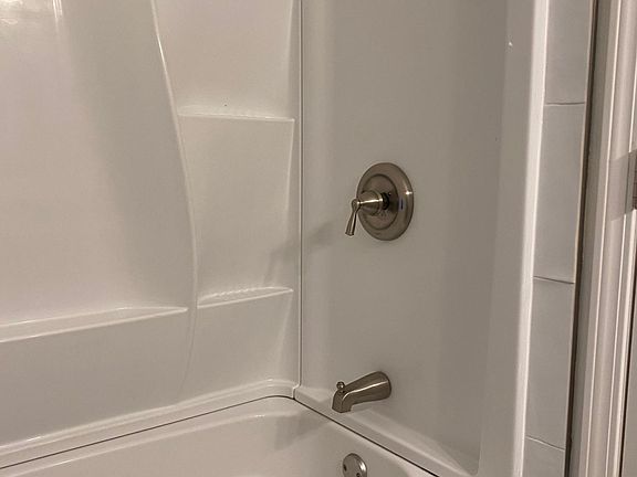 5th image of 322 W Dahlgren Dr #322