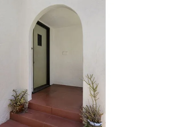 11269 La Maida St, North Hollywood, CA 91601