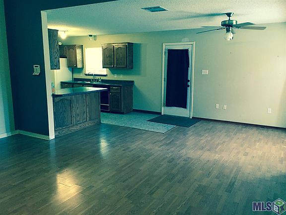 3rd image of 16278 Oakridge Dr