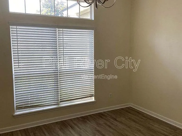 533 Alice Cove Ct — Photo 3