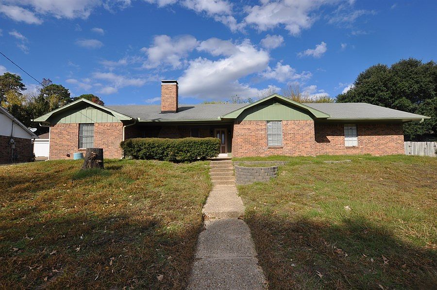 1st image of 16651 Shadyridge Dr