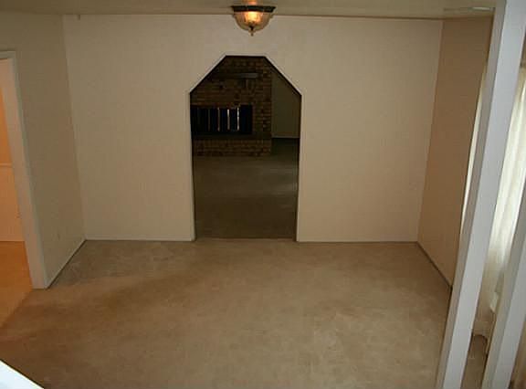 5th image of 1411 Donley Dr