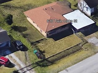 610 Twin Oaks St, Houston, TX 77076