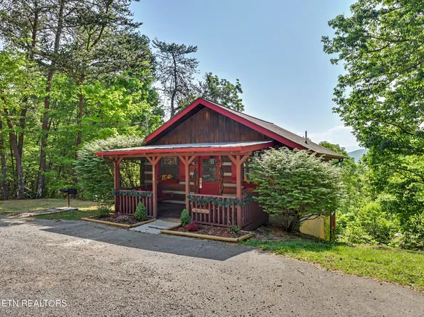 1818 Ridgecrest Dr, Sevierville, TN 37876