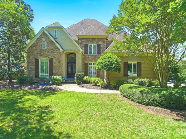 11120 McClure Manor Dr, Charlotte, NC 28277