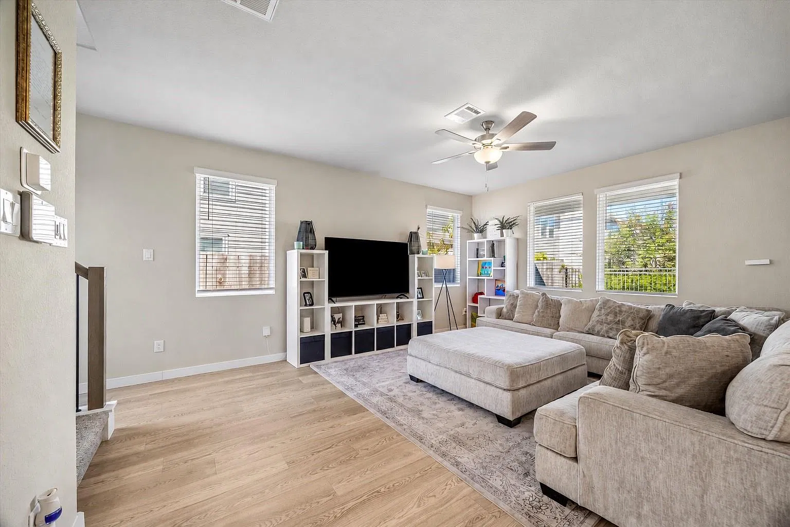 3 bed, 2.5 bath, 1948 sqft, $2,600 — Photo 4