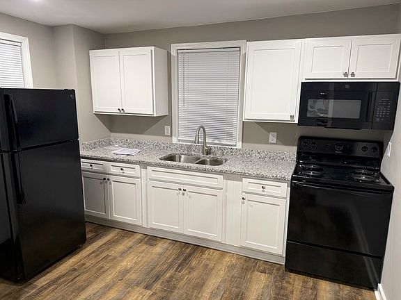4th image of 1366 Park St #C