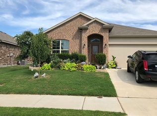 1733 Falling Star Dr, Haslet, TX 76052