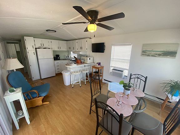 4th image of 9412 New York Ave #168