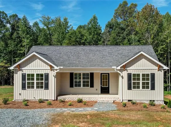 156 Lee Rd, Reidsville, NC 27320